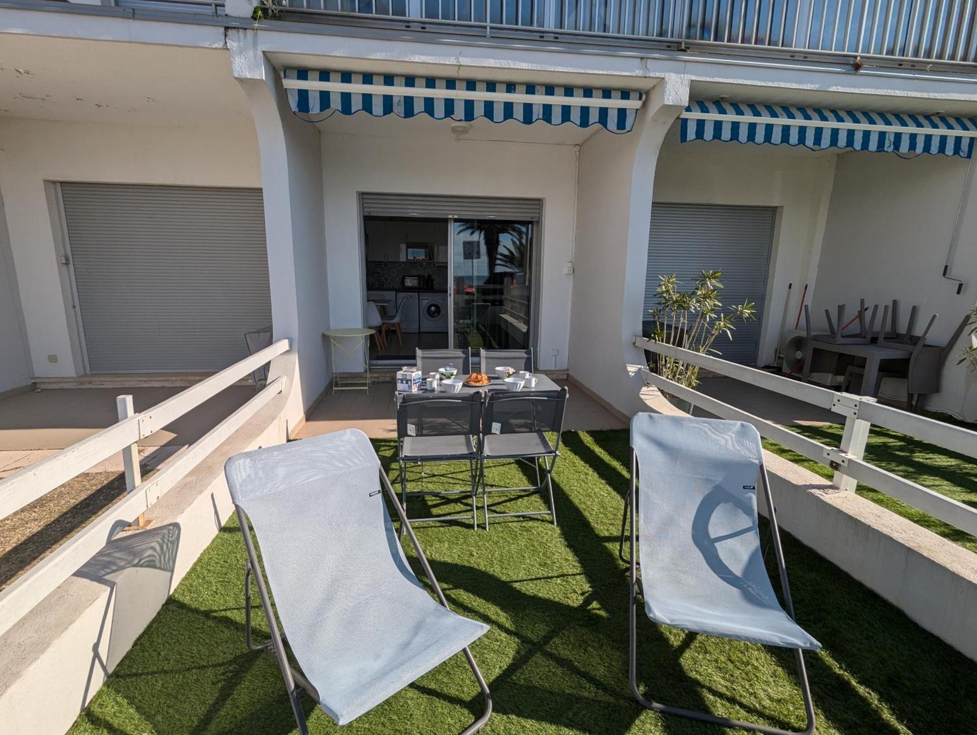 Sol-Y-Days Goeland, Appartement Avec Terrasse Front De Mer Et Place De Parking En Centre-Ville Le Grau-du-Roi Exterior foto